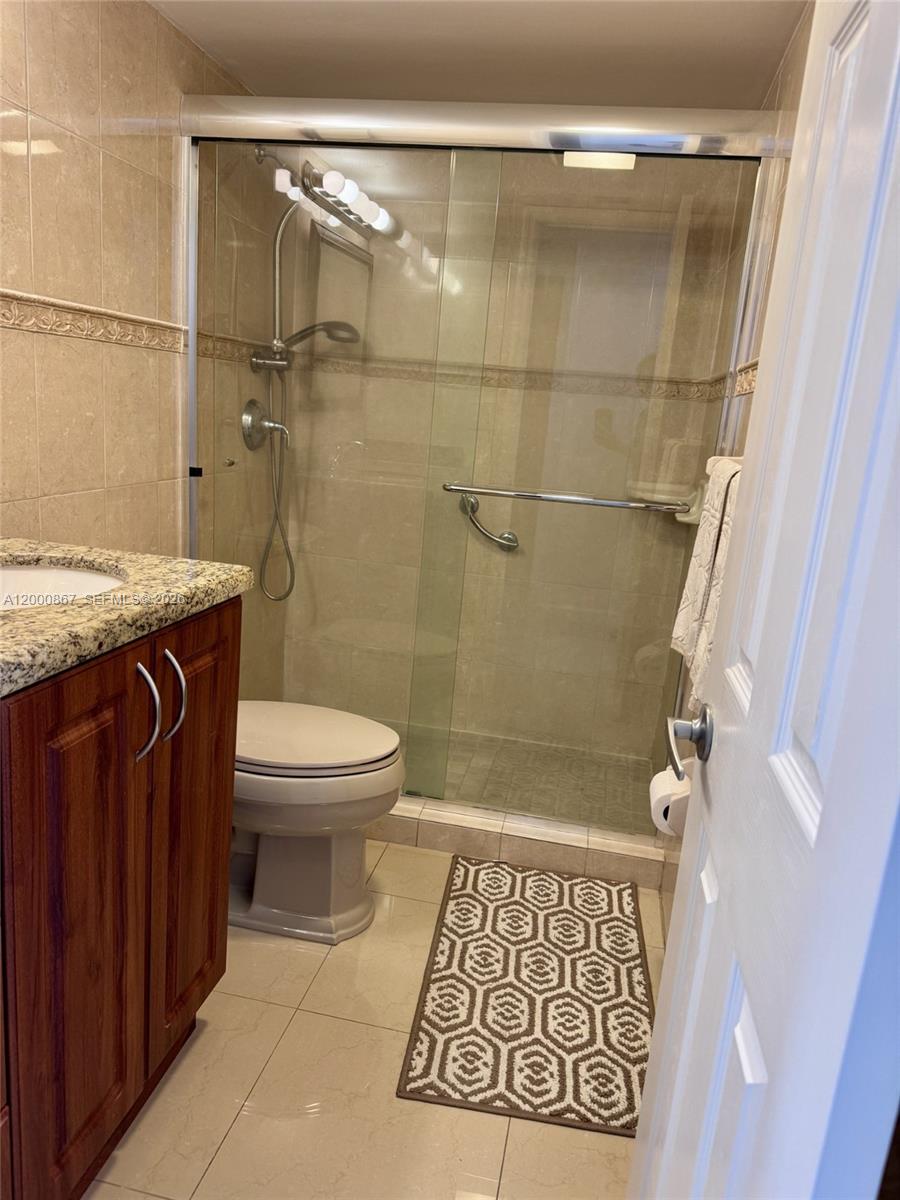 10850 N Kendall Dr 414 Property Photo 19