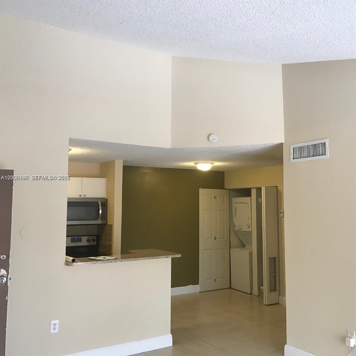 7200 Nw 179th St 302 Property Photo 3