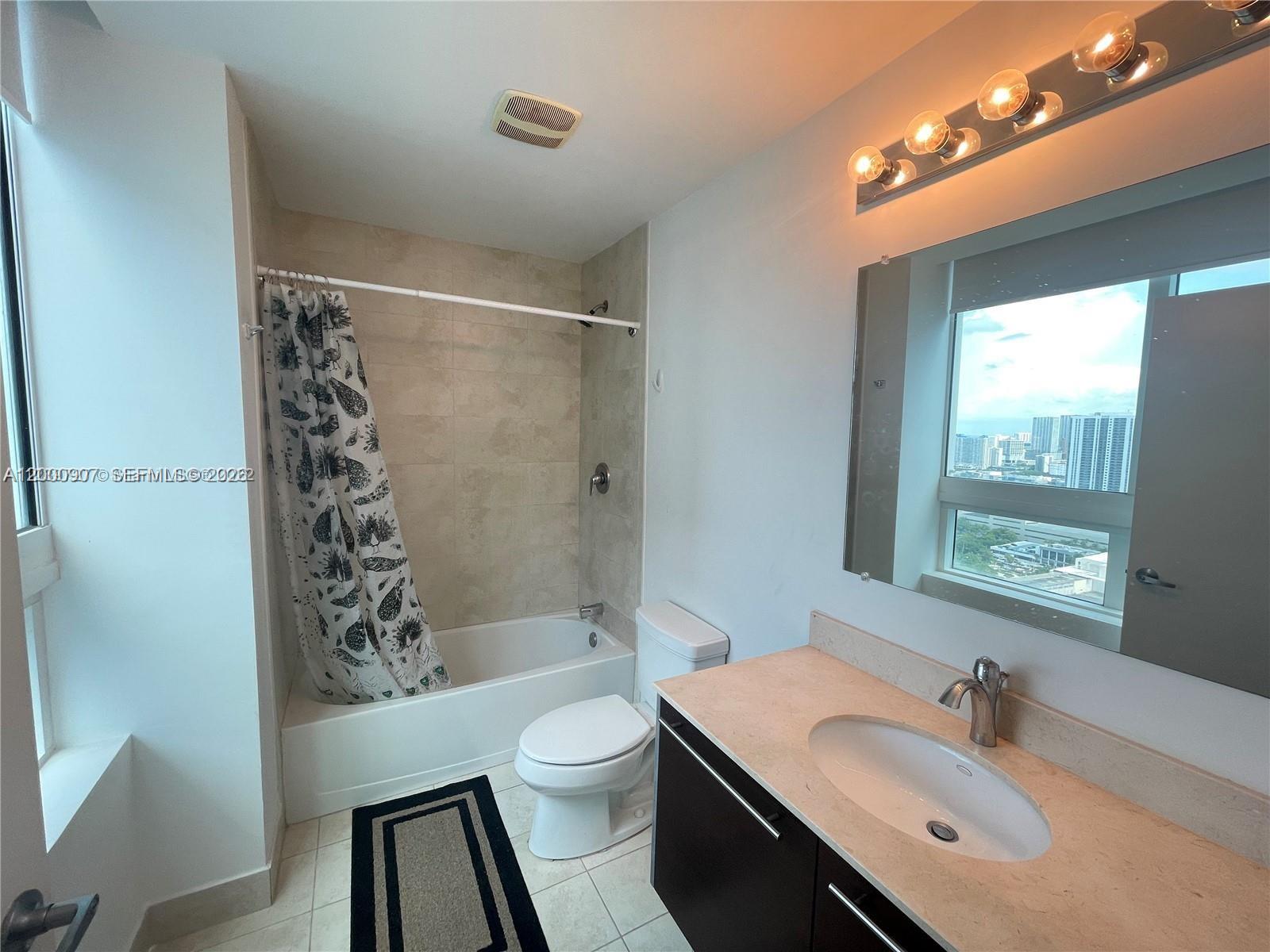 1900 N Bayshore Dr 3311 Property Photo 7