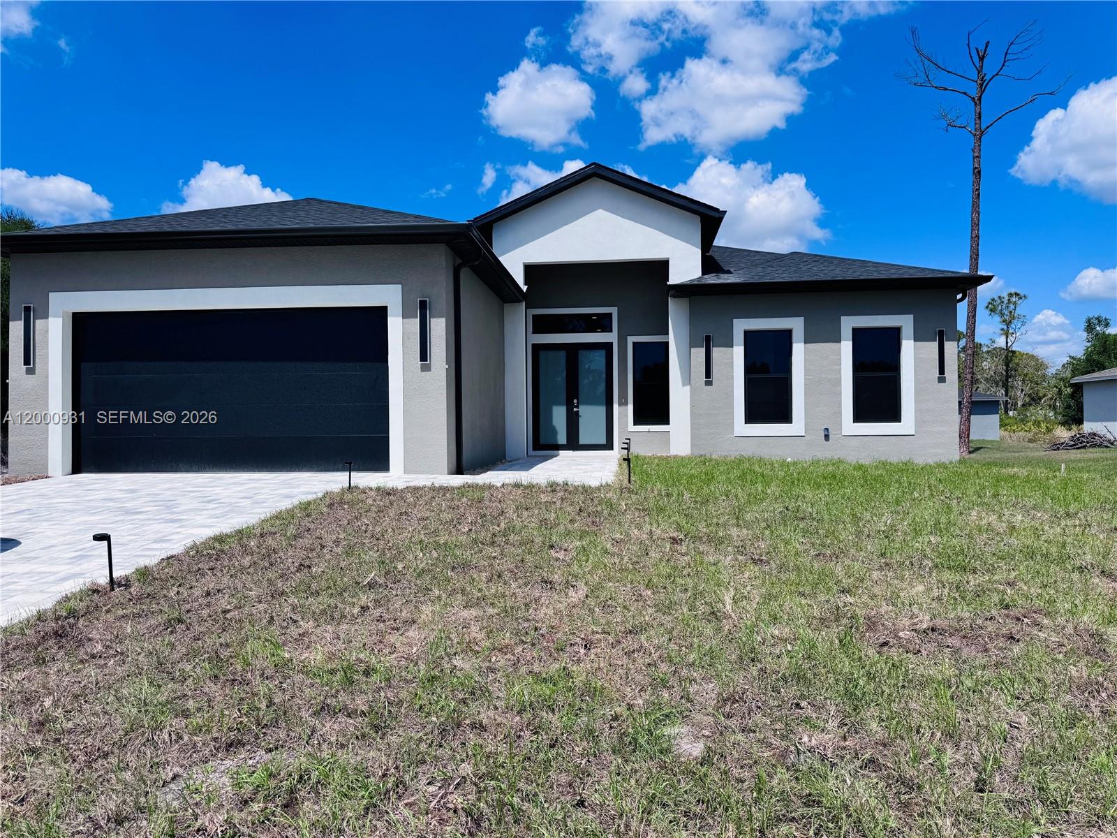 700 Biscayne Dr Property Photo 1