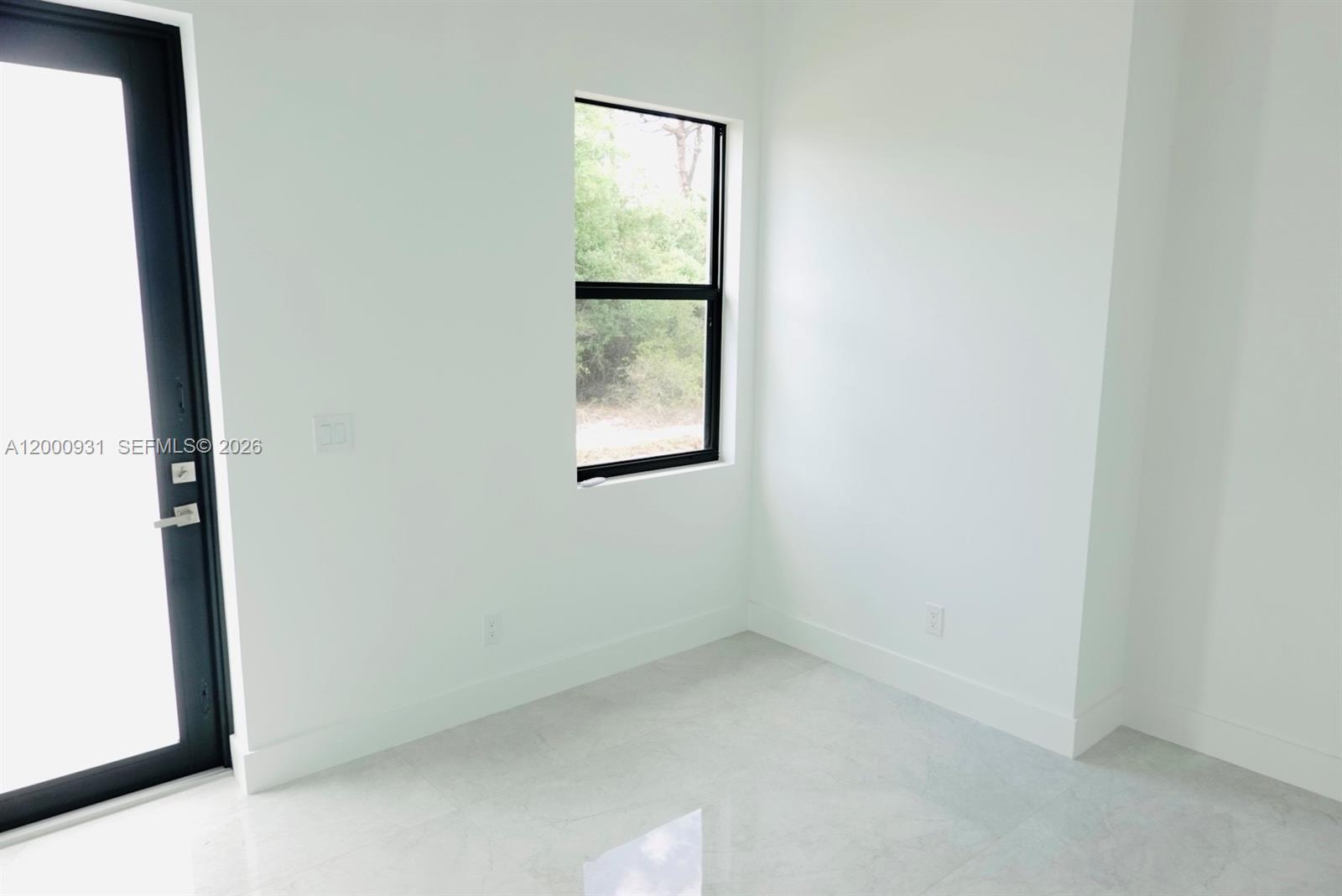700 Biscayne Dr Property Photo 16