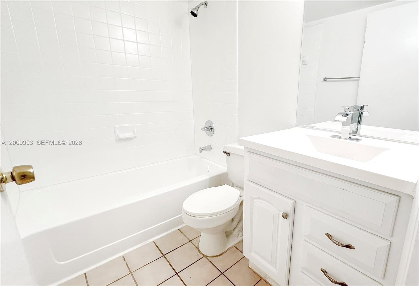 9491 S Palm Cir S 103 Property Photo 15