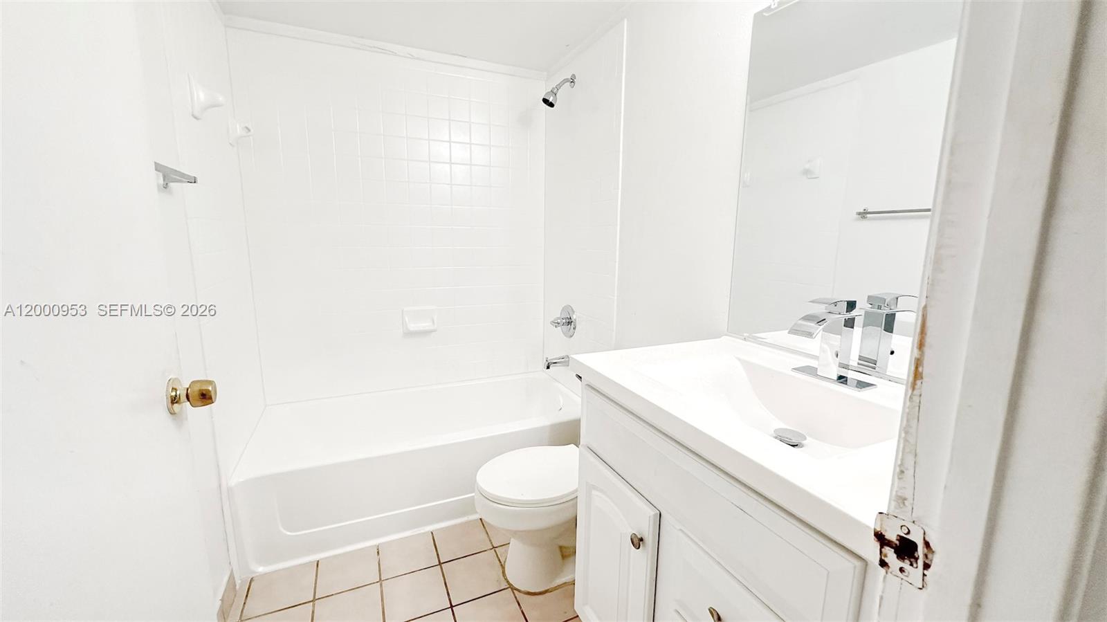 9491 S Palm Cir S 103 Property Photo 16