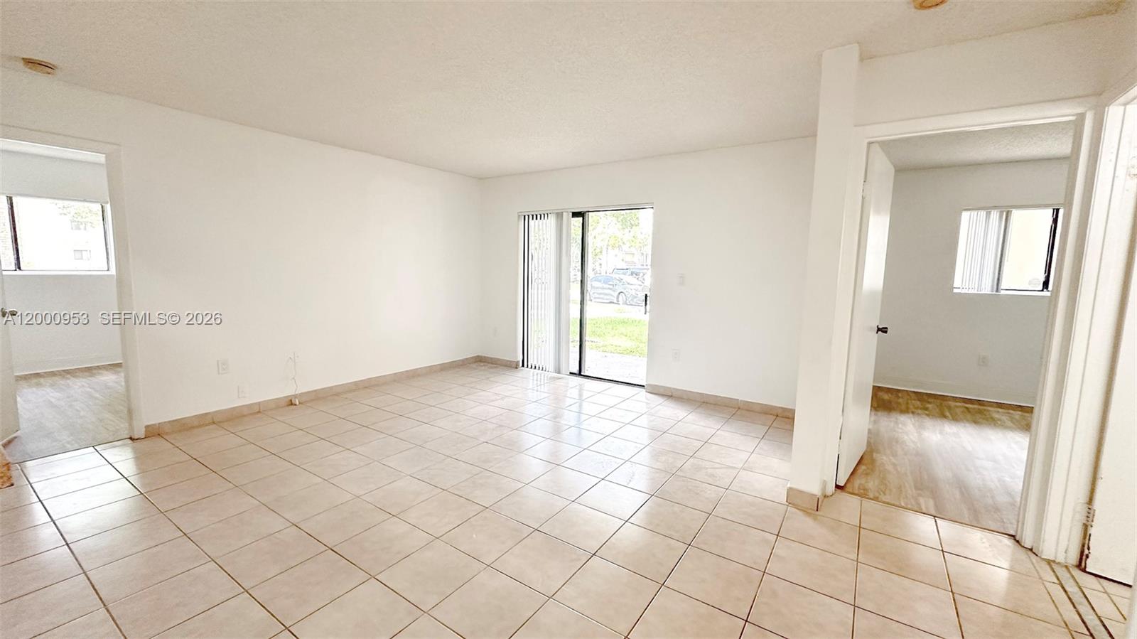 9491 S Palm Cir S 103 Property Photo 18