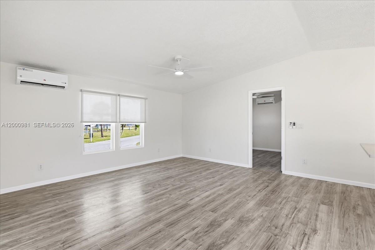 730 Chippewa 0 Property Photo 8