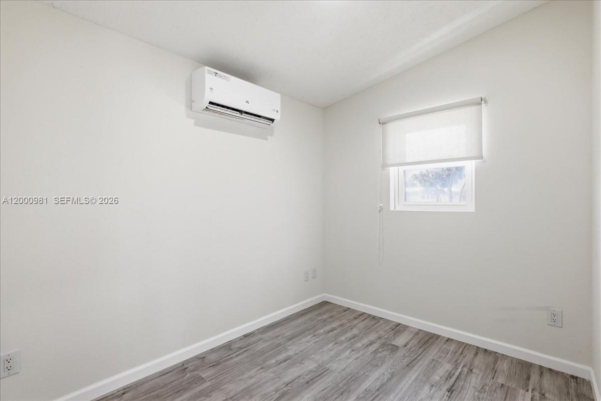 730 Chippewa 0 Property Photo 17