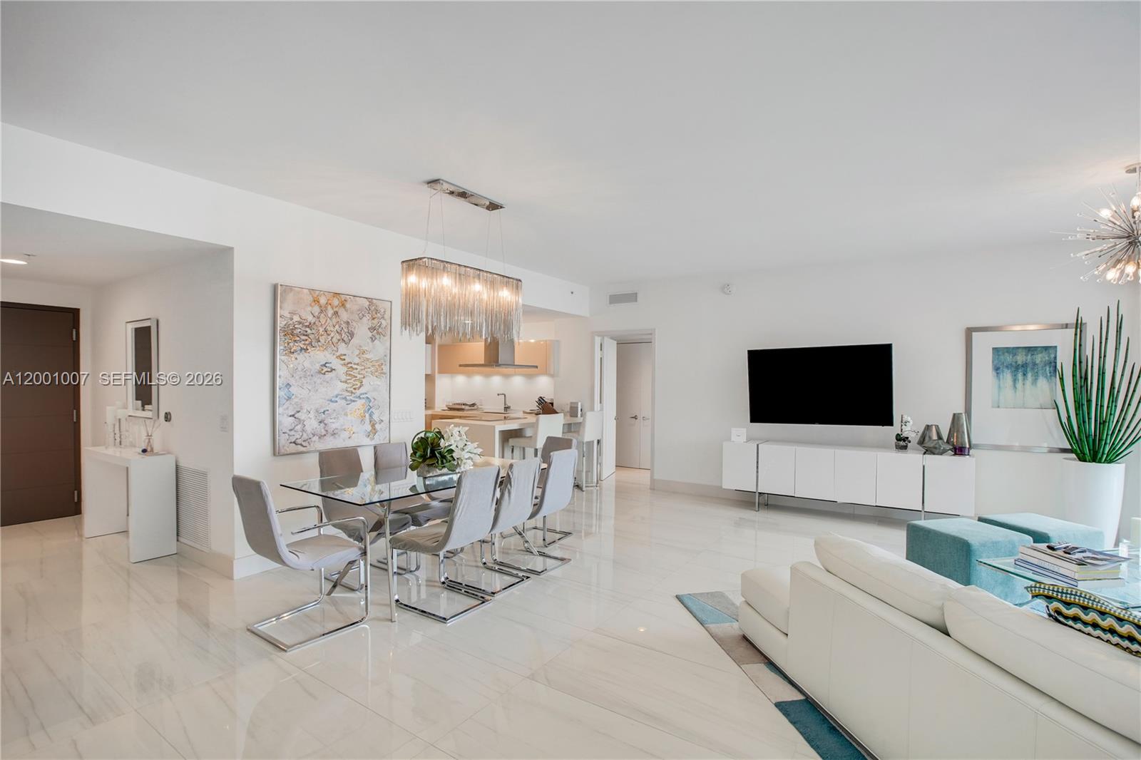 17111 Biscayne Blvd 2008 Property Photo 3