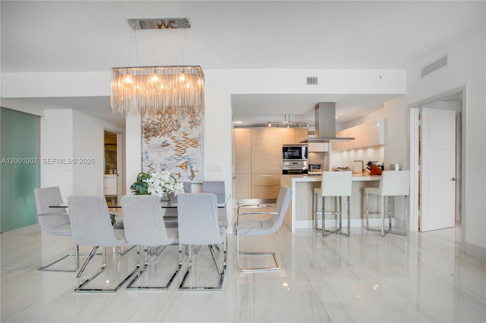 17111 Biscayne Blvd 2008 Property Photo 6