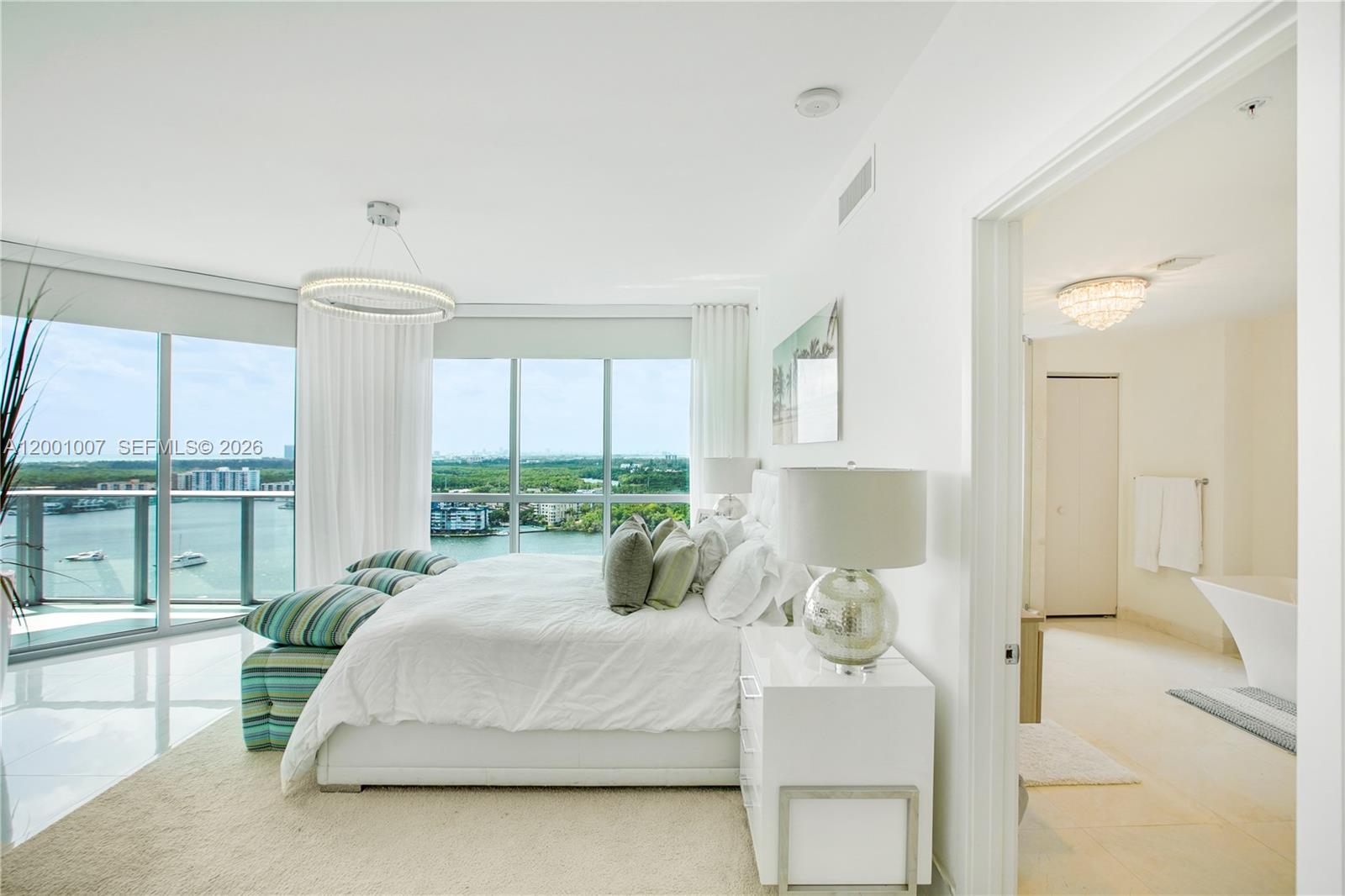 17111 Biscayne Blvd 2008 Property Photo 12