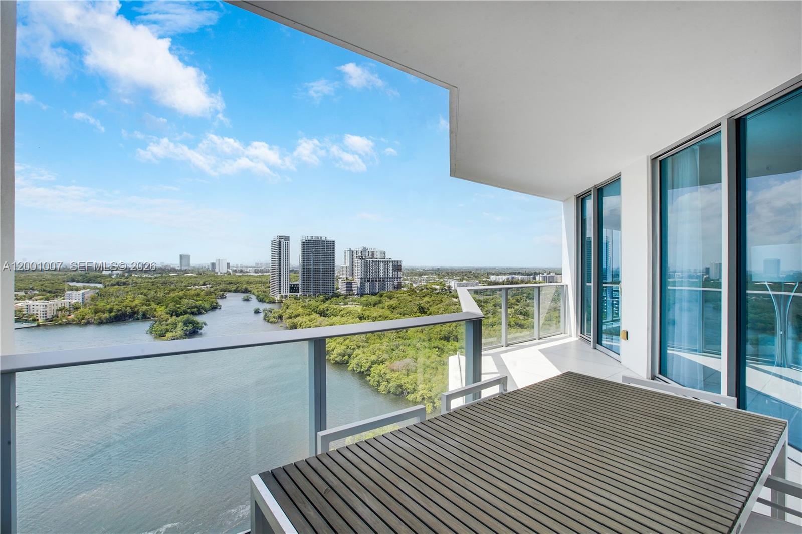 17111 Biscayne Blvd 2008 Property Photo 19