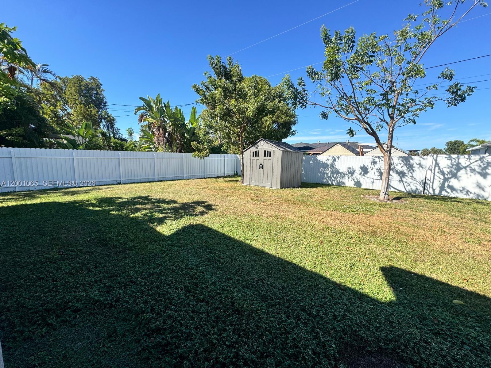 209 Se 26th Ter Property Photo 4