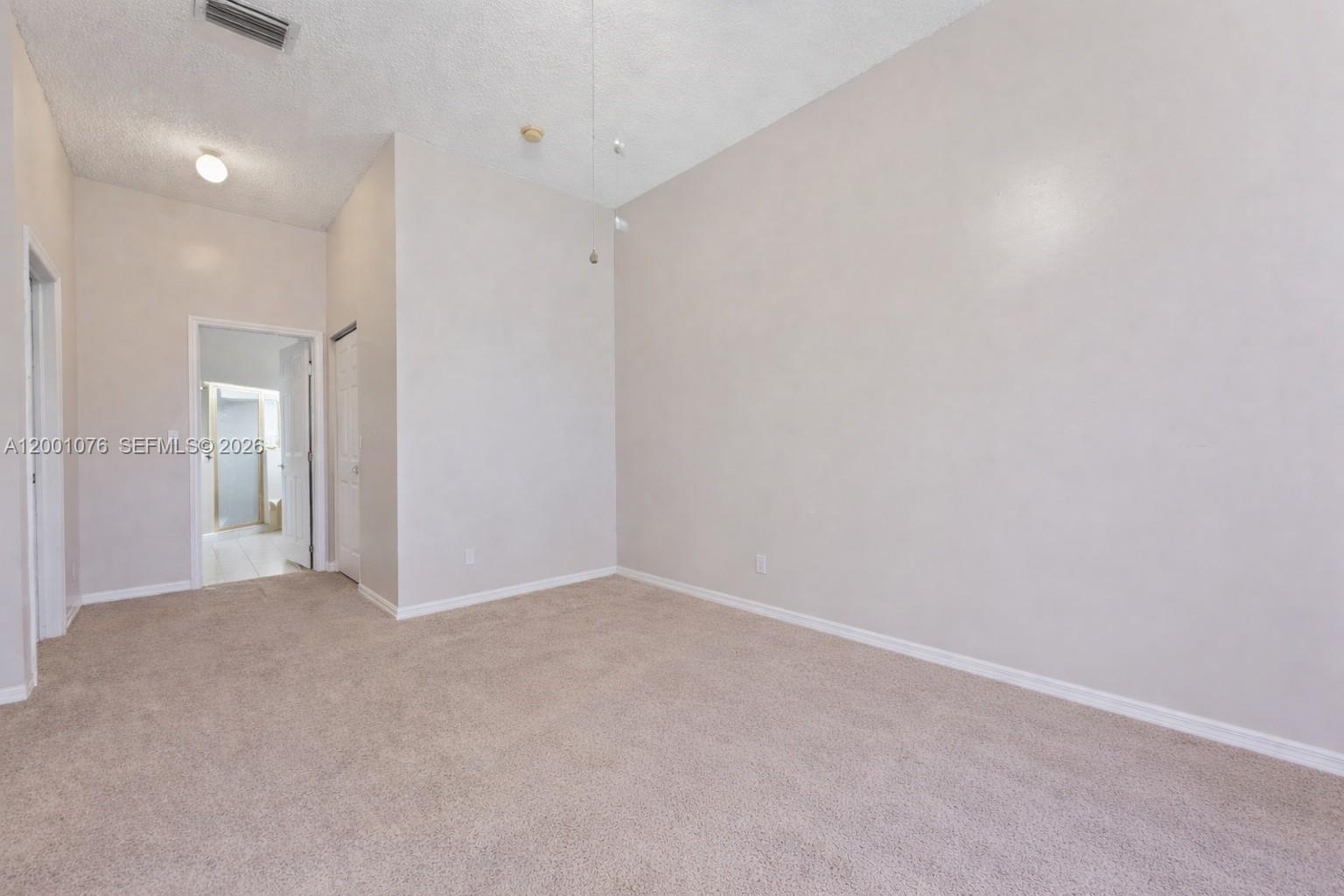 690 Se 30th Dr Property Photo 10