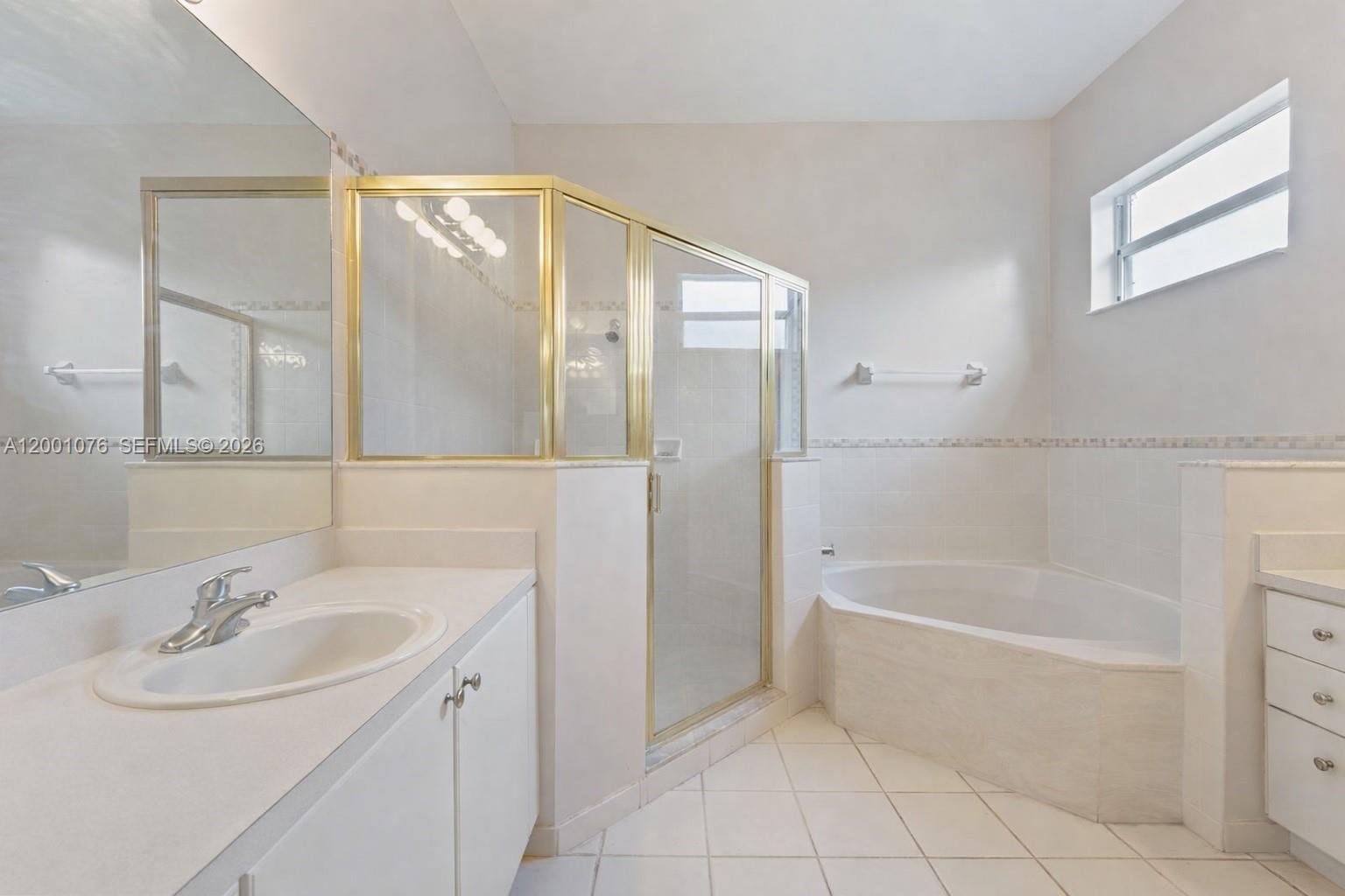 690 Se 30th Dr Property Photo 12