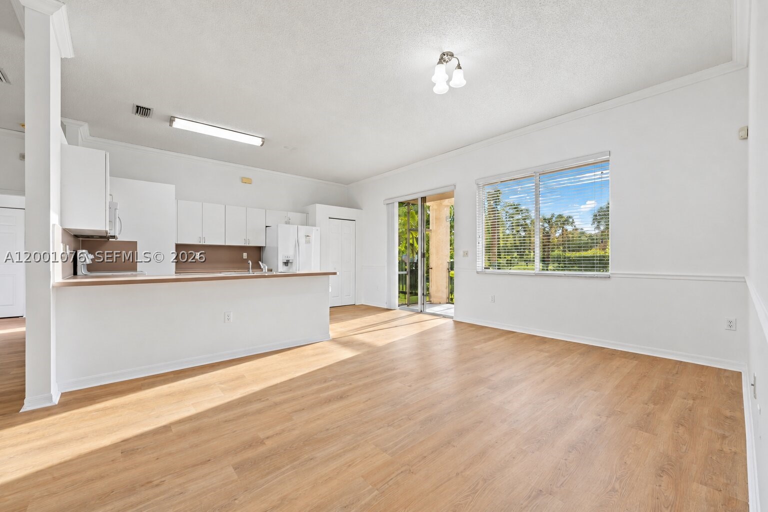 690 Se 30th Dr Property Photo 13