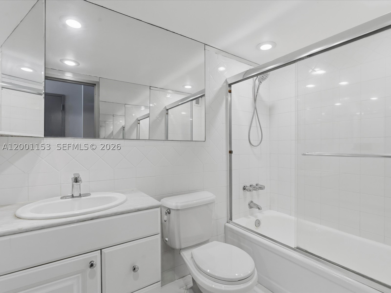 1228 West Ave 1506 Property Photo 24