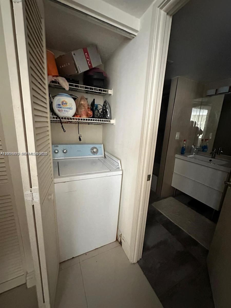 210 174th St 2202 Property Photo 10