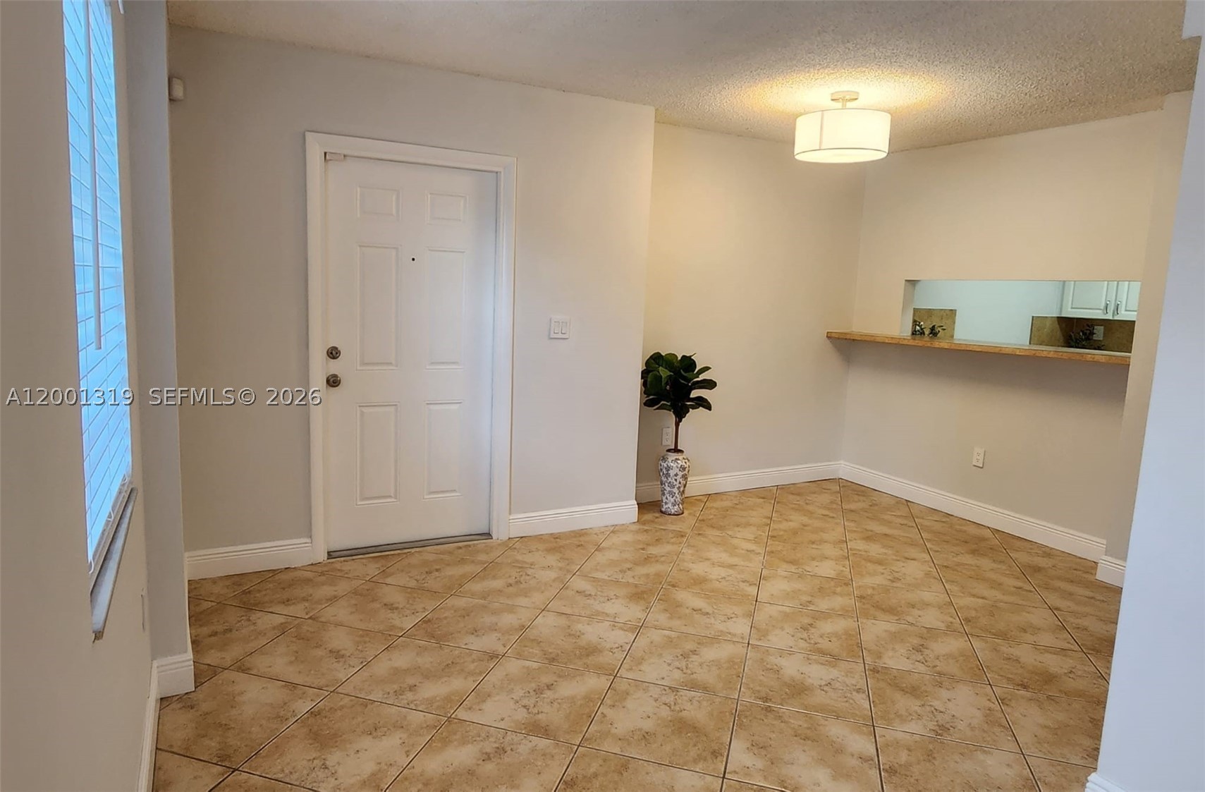 29 Santillane Ave 2 Property Photo 6