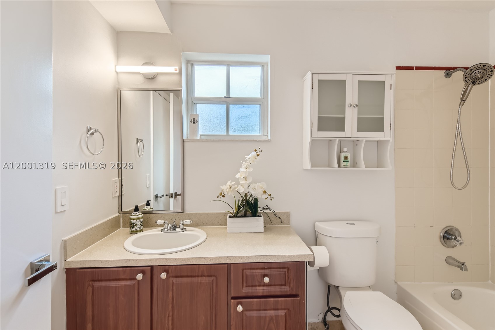 29 Santillane Ave 2 Property Photo 15