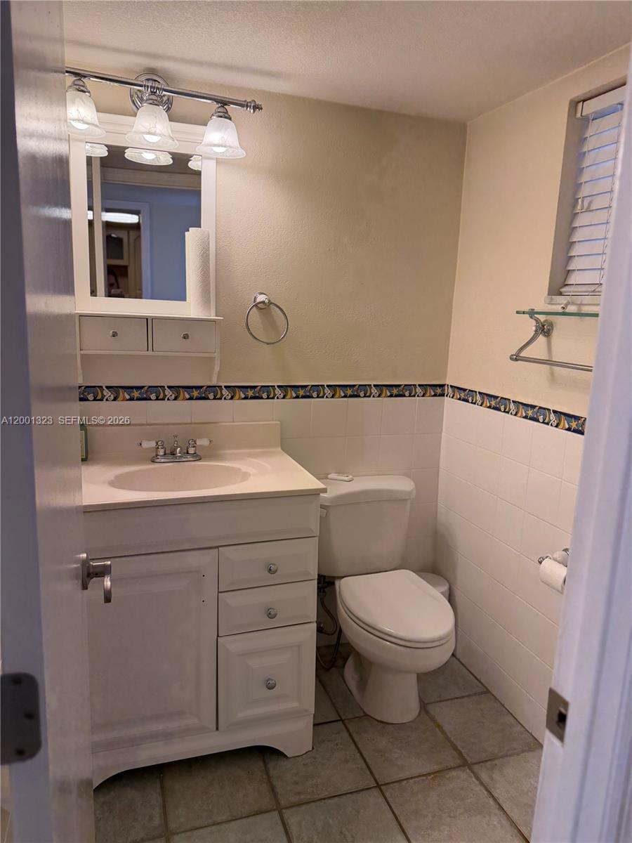 100 Edgewater Dr 127 Property Photo 7