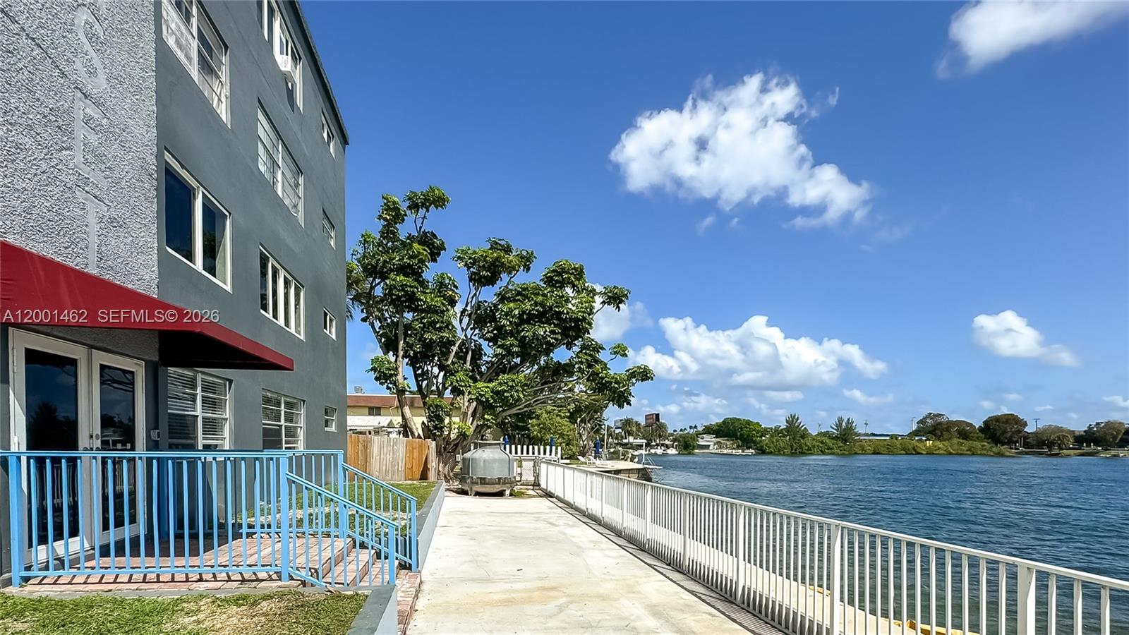 1060 Crystal Lake Dr 401 Property Photo 15