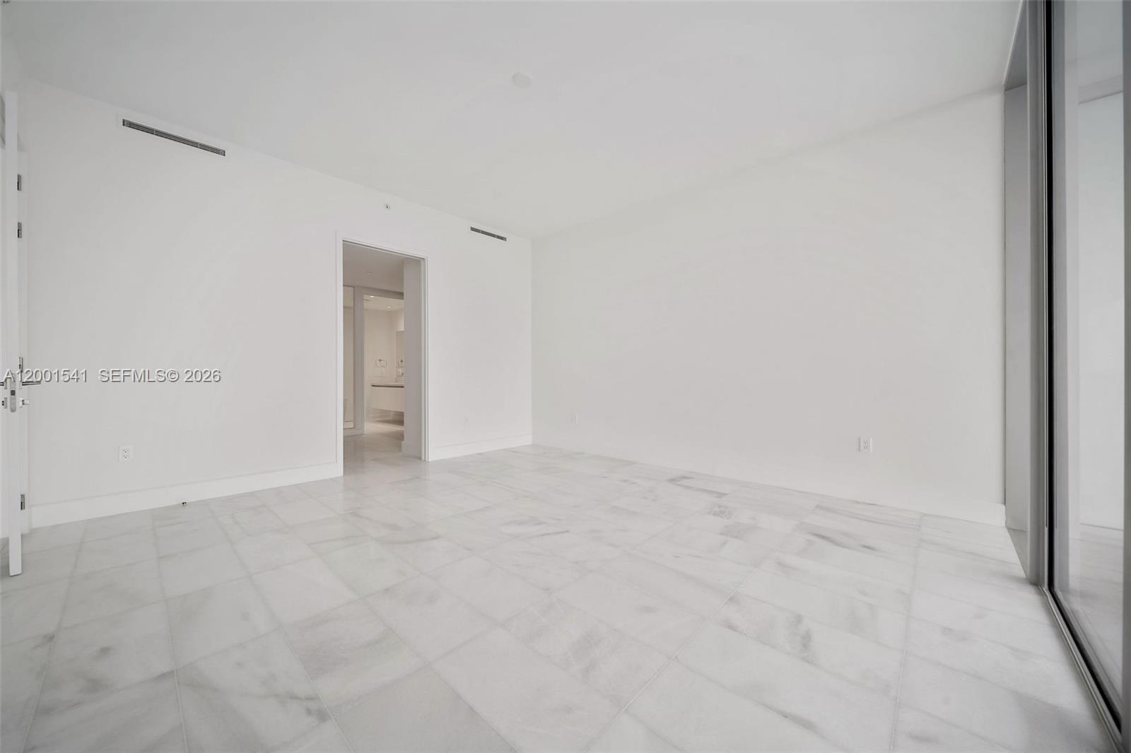 700 Ne 26 Ter 3602 Property Photo 29