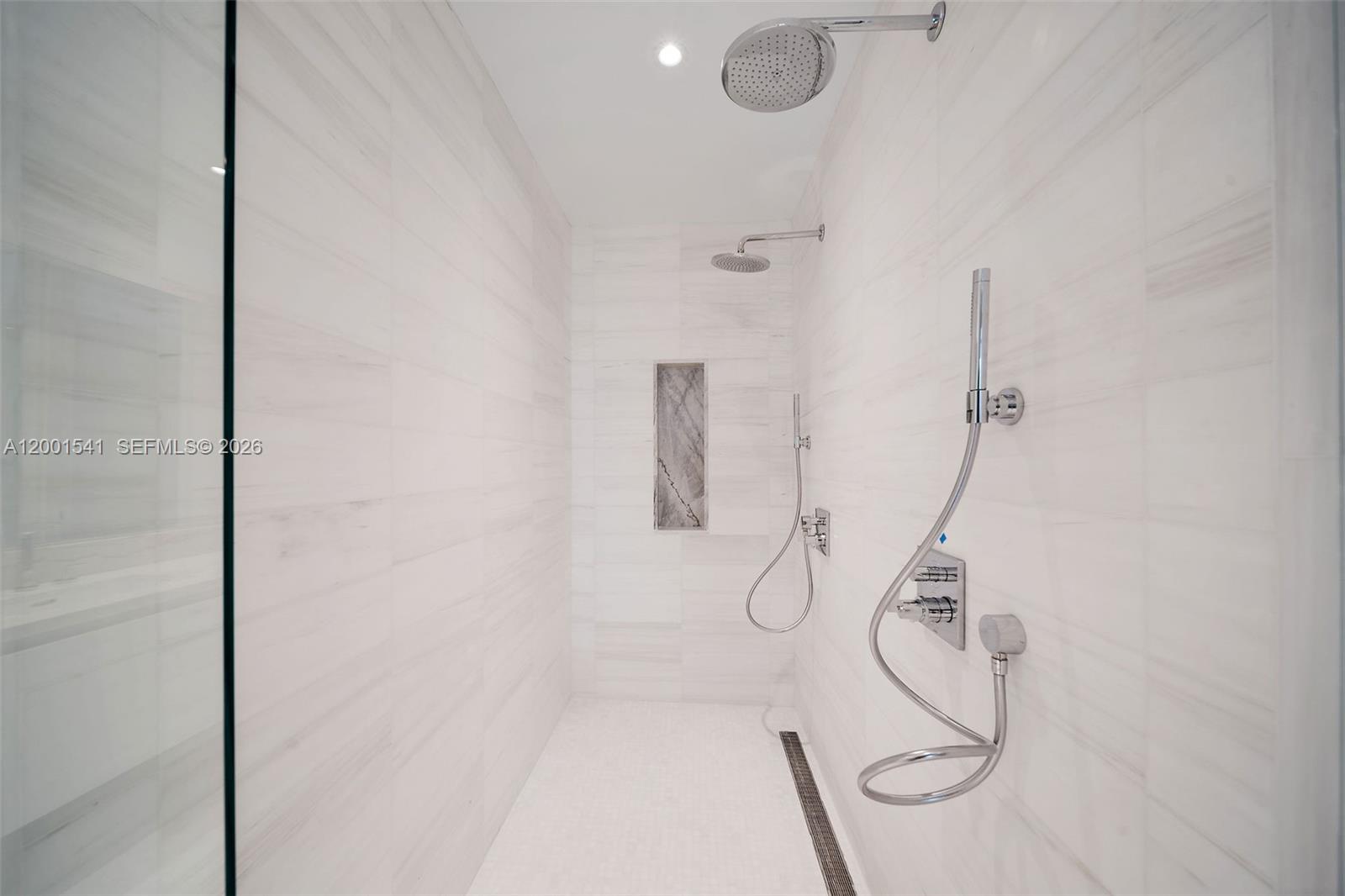 700 Ne 26 Ter 3602 Property Photo 37
