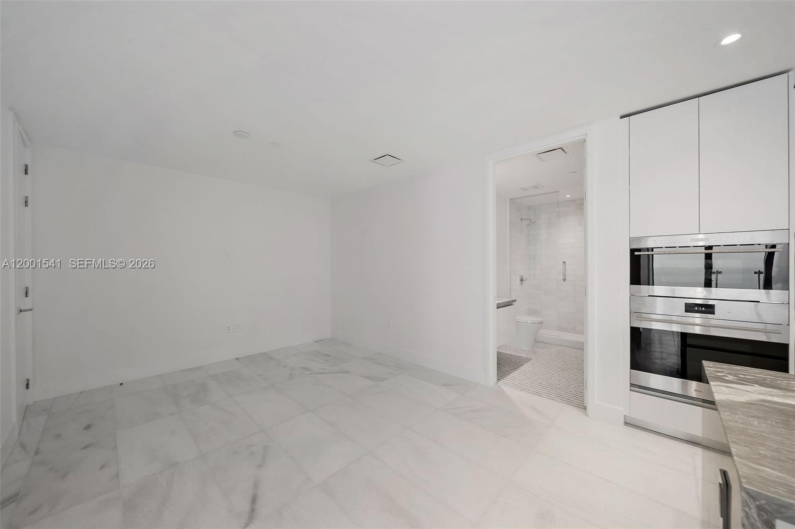 700 Ne 26 Ter 3602 Property Photo 48