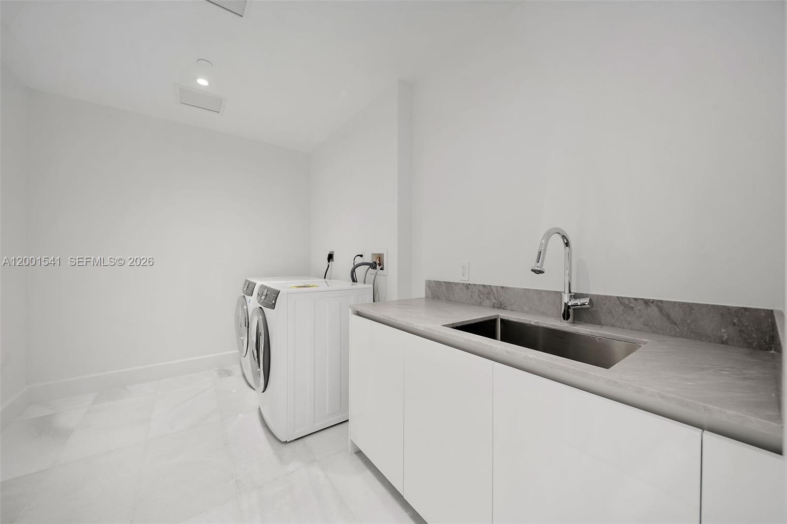 700 Ne 26 Ter 3602 Property Photo 51