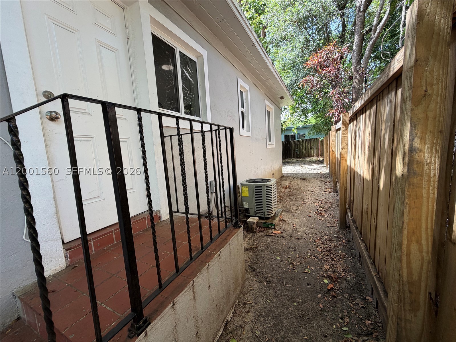 7712 Ne 1st Ct - Property Photo 10