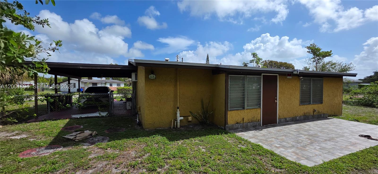 1708 Nw 15th St Property Photo 1