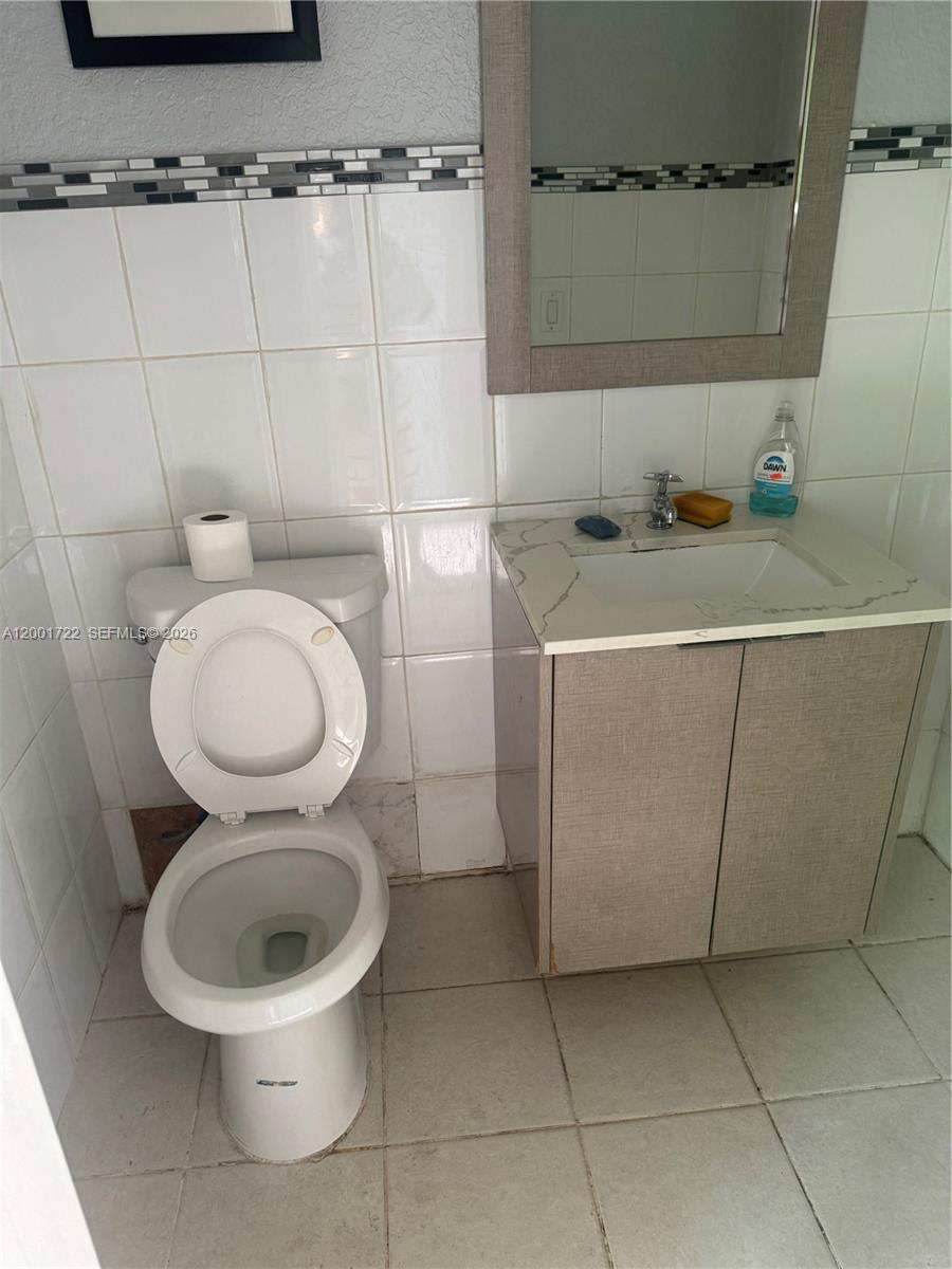700 Palm Ave 702 Property Photo 8