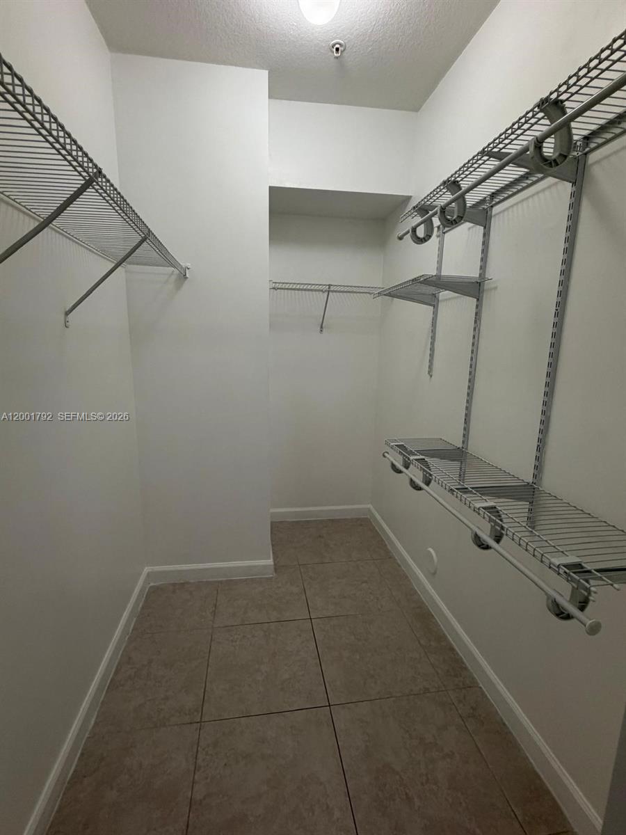 1300 Ne 109th St 404 Property Photo 13