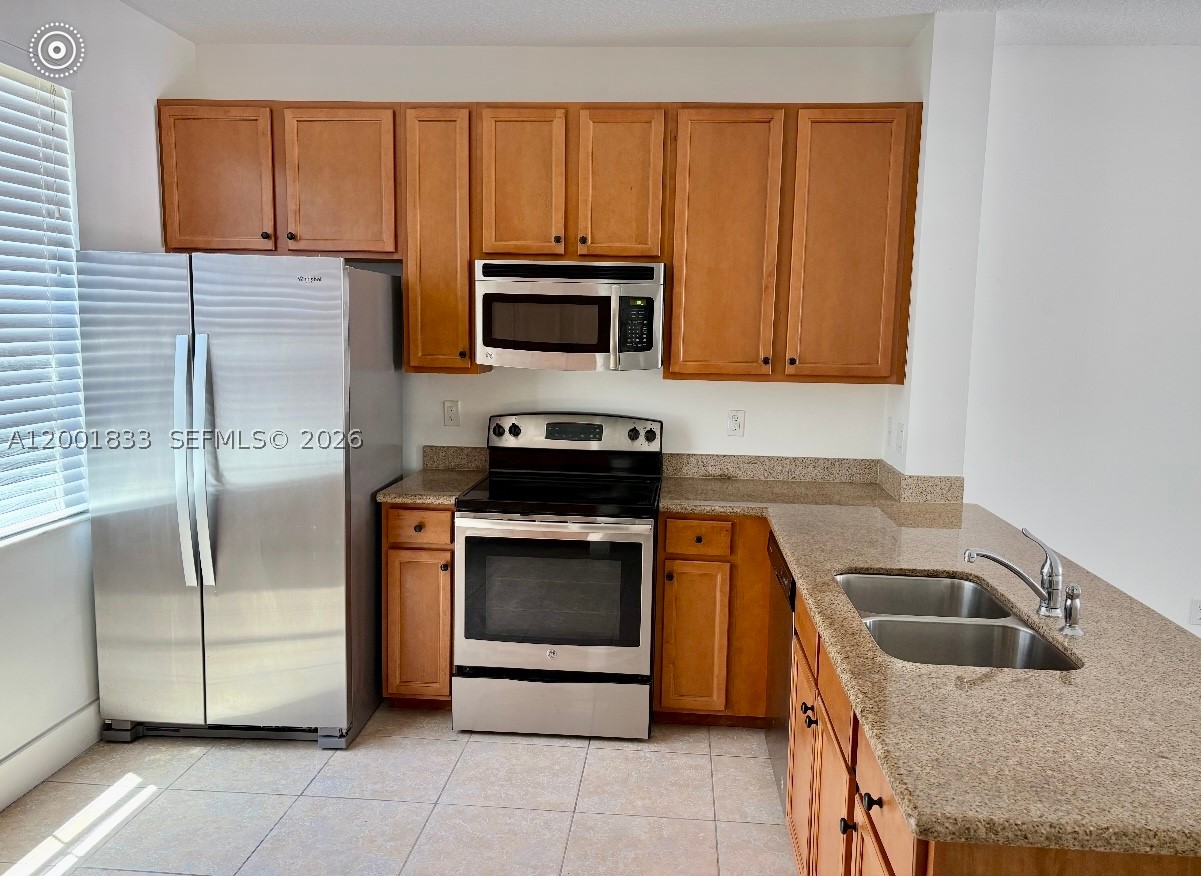 A12001833 Property Photo 8