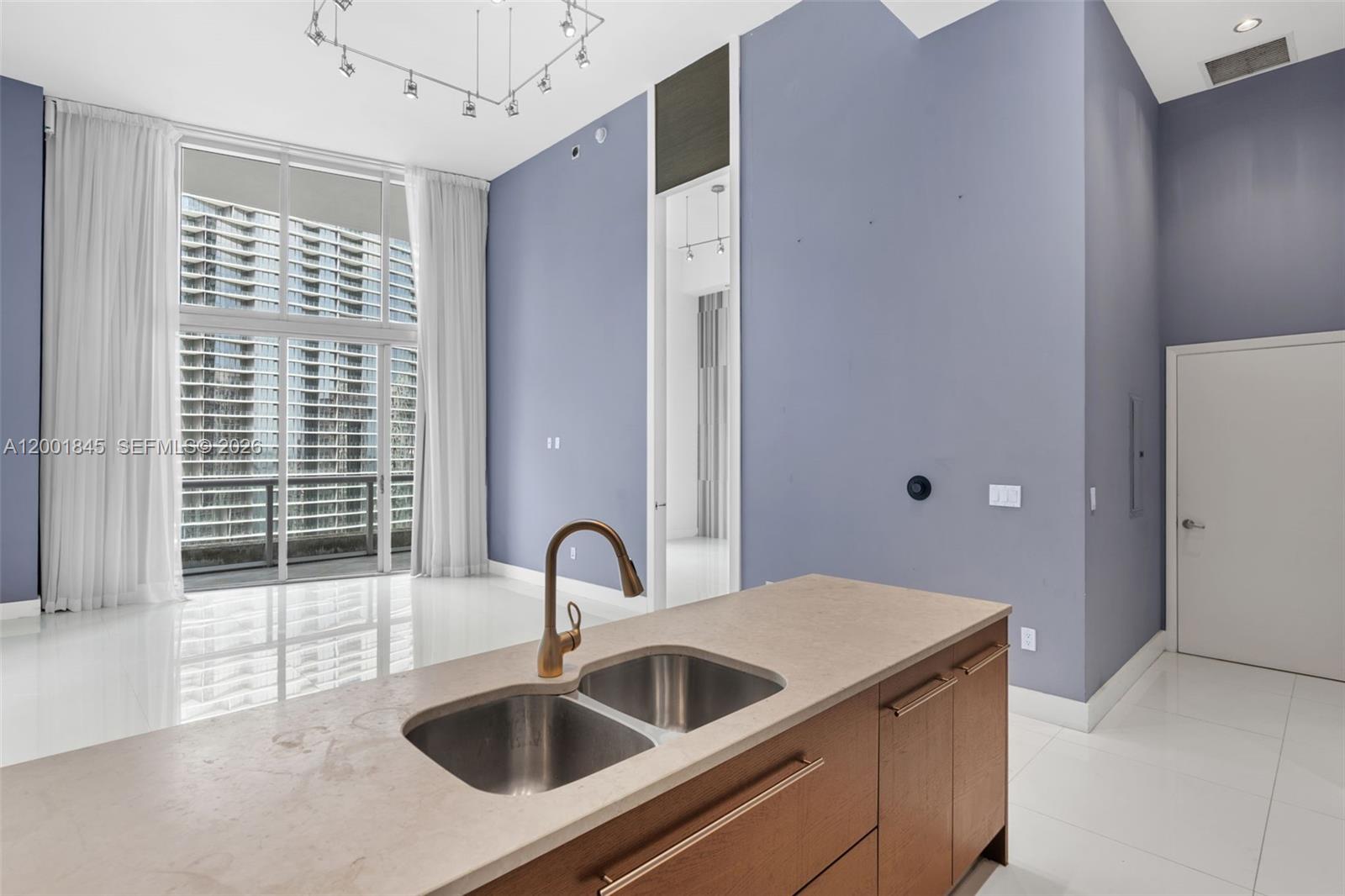 475 Brickell Ave 2812 Property Photo 6