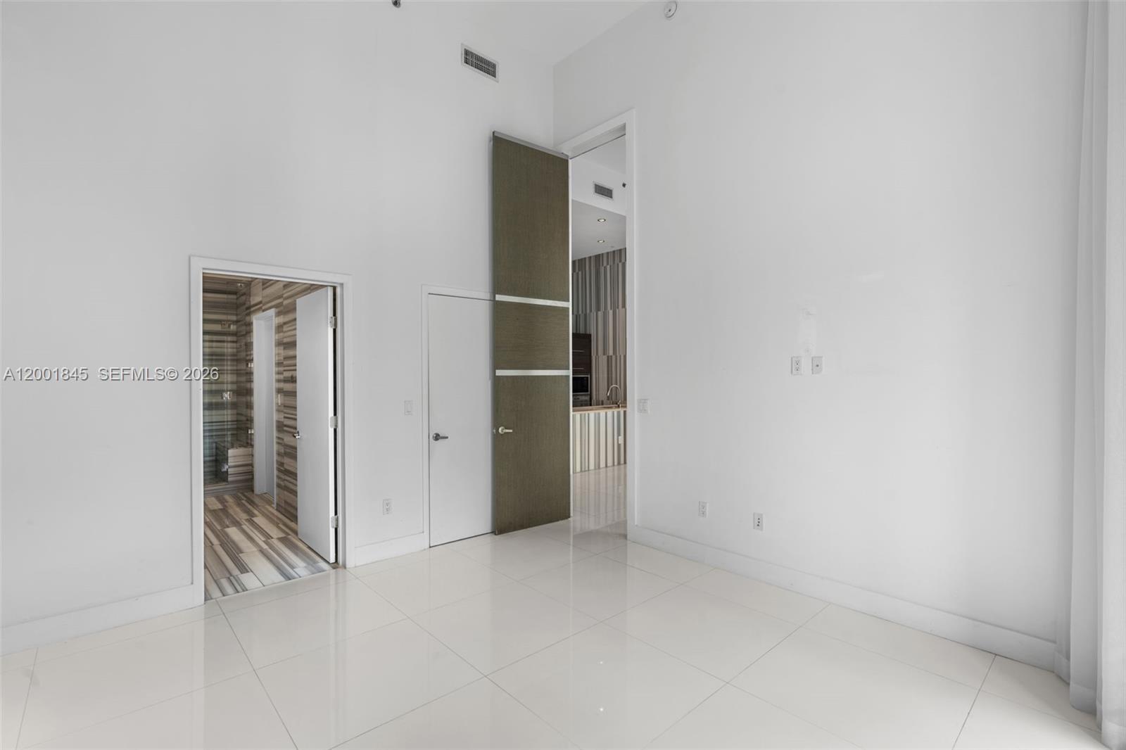 475 Brickell Ave 2812 Property Photo 15