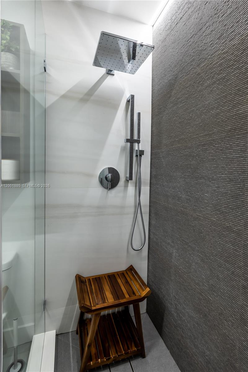 3600 Mystic Pointe Dr 114 Property Photo 18