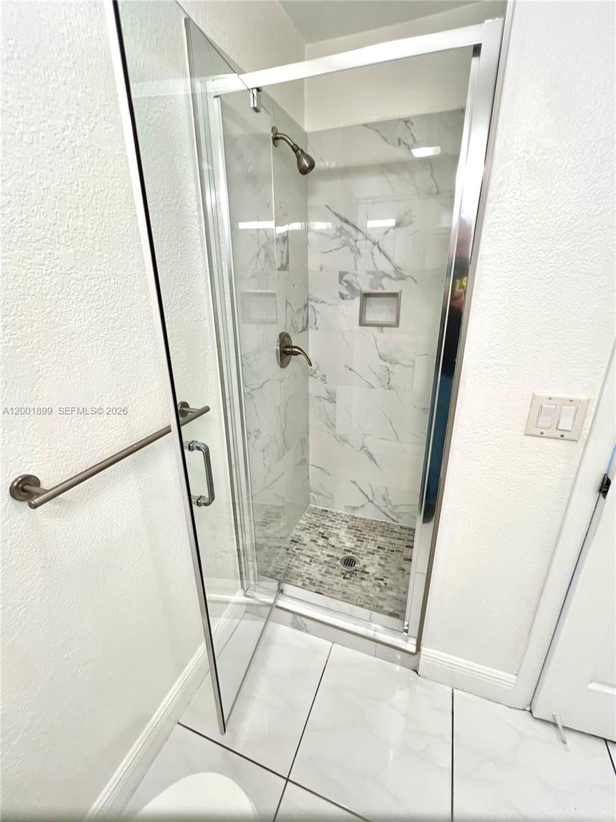 6109 Nw 171st St Property Photo 19