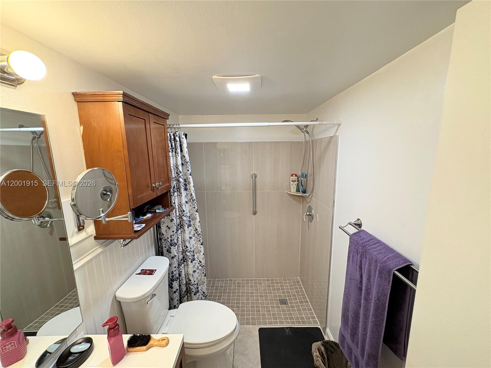 2769 S Oakland Forest Dr 101 Property Photo 6