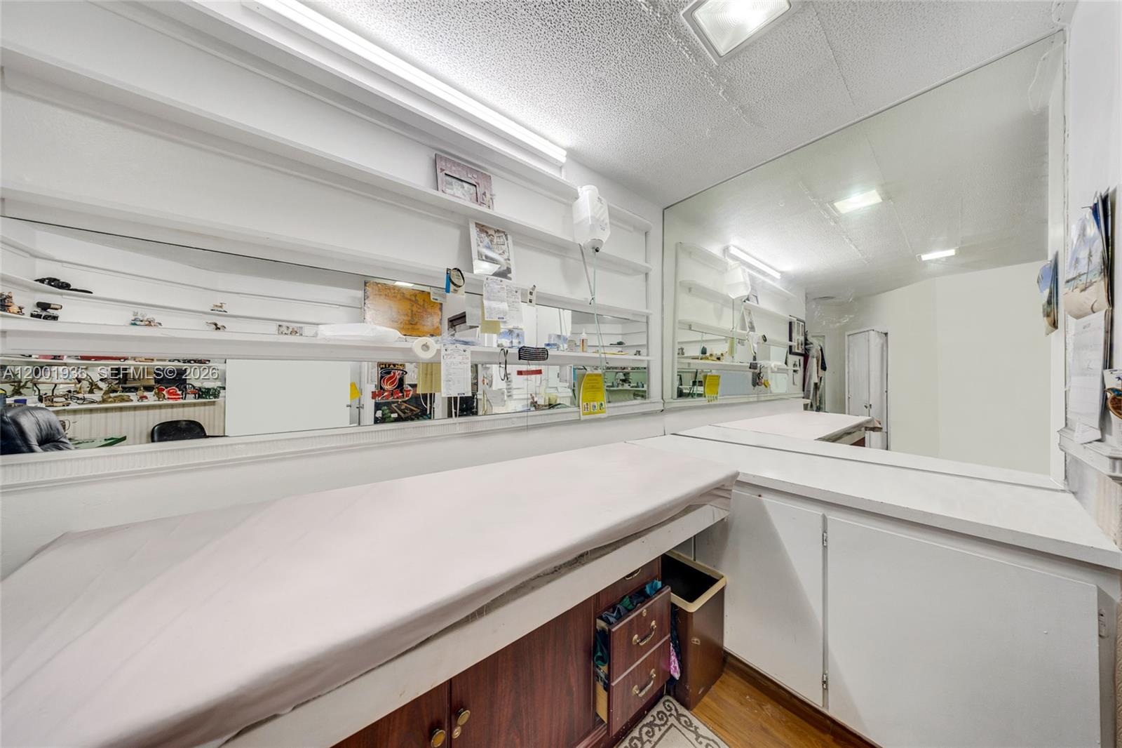 5401 Collins Ave Cu-9 Property Photo 6