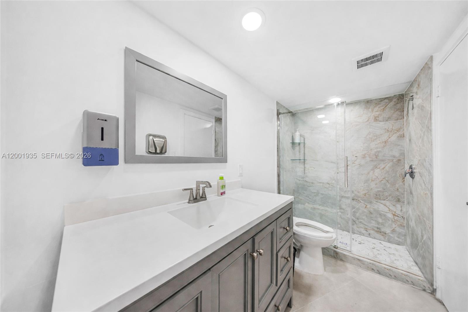5401 Collins Ave Cu-9 Property Photo 17