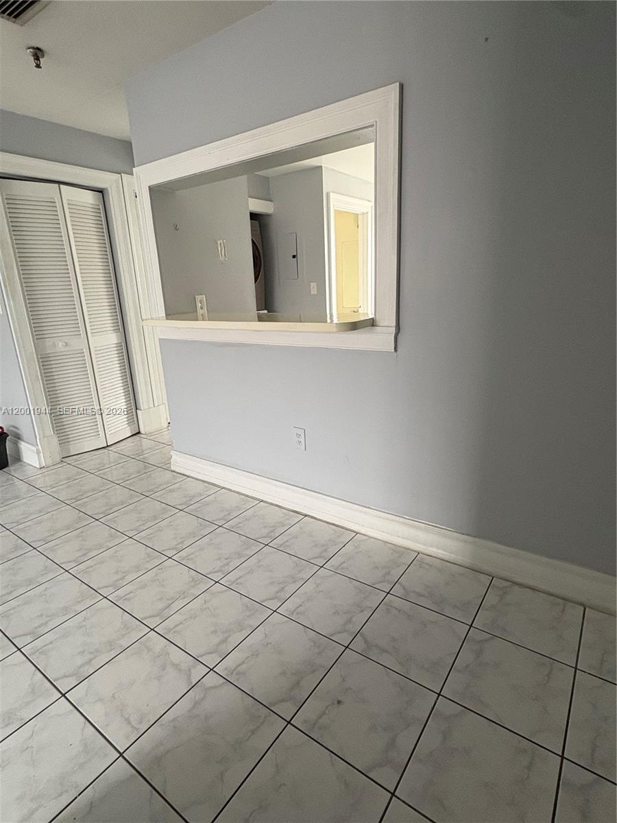 12035 Sw 14th St 105 Property Photo 4