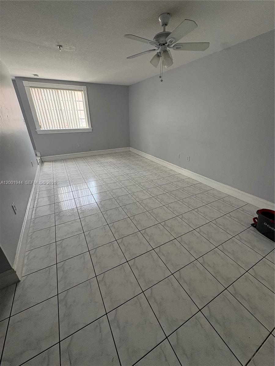 12035 Sw 14th St 105 Property Photo 5