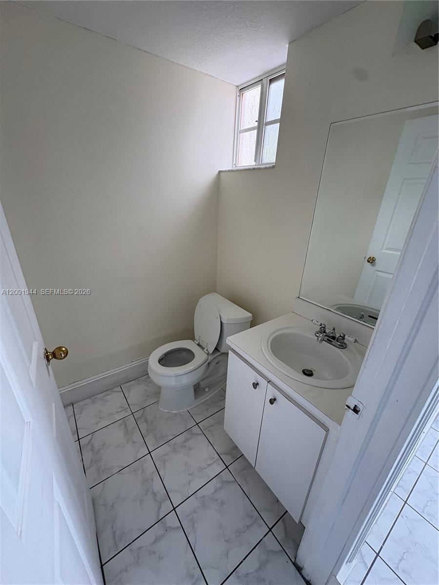 12035 Sw 14th St 105 Property Photo 15
