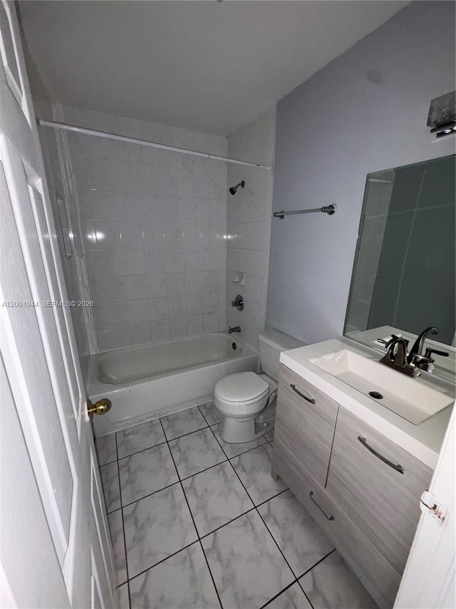 12035 Sw 14th St 105 Property Photo 26