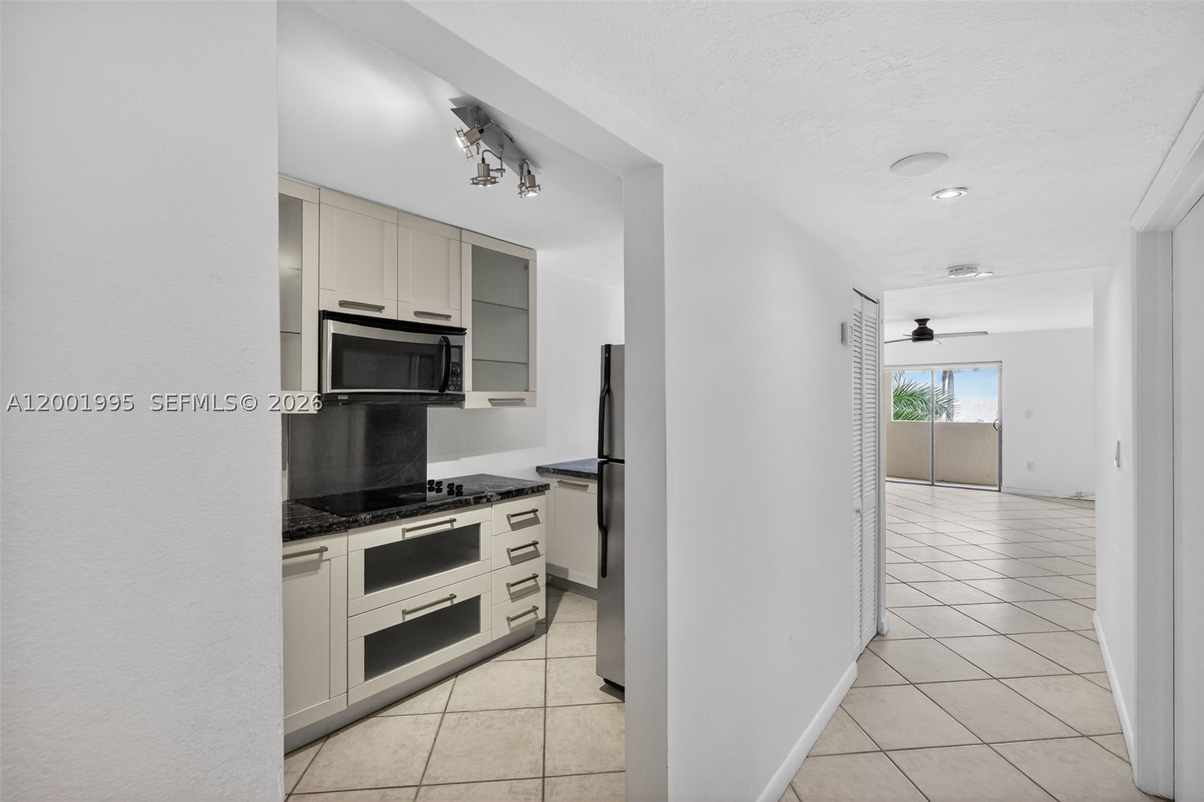 1250 Lincoln Rd 404 Property Photo 6