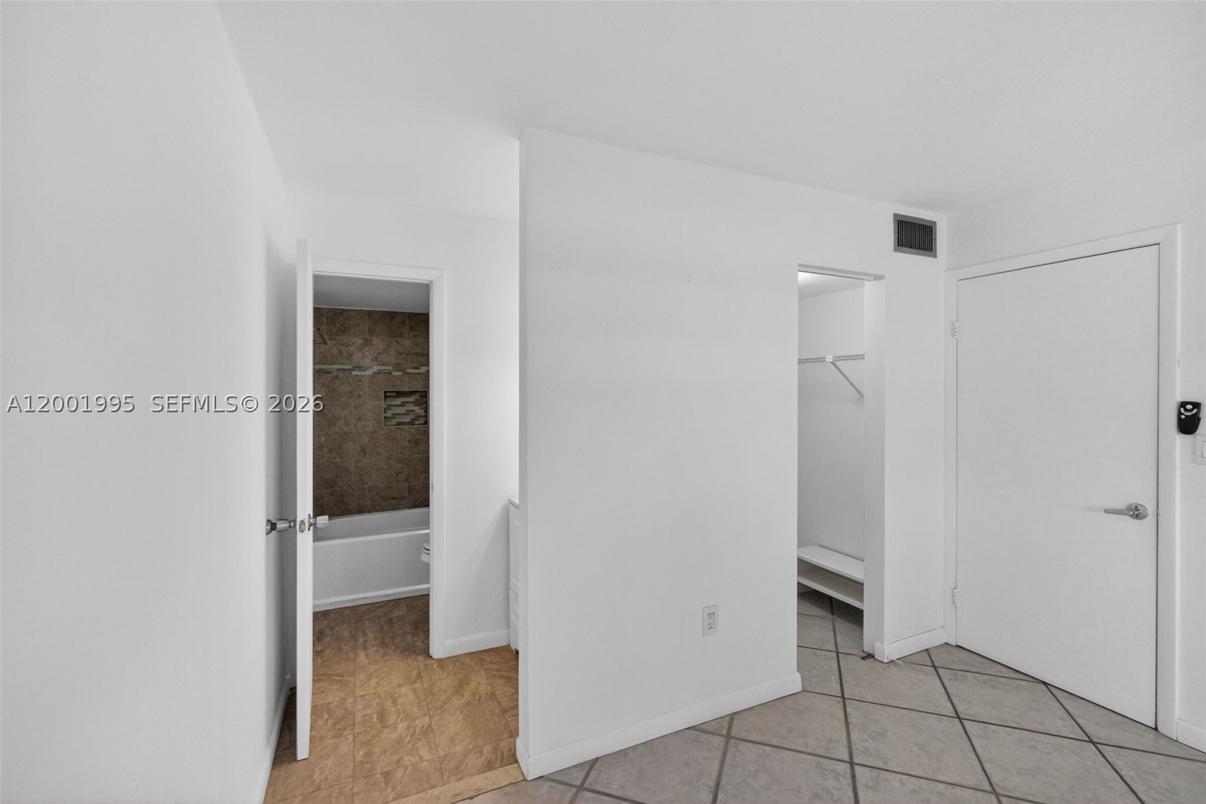 1250 Lincoln Rd 404 Property Photo 16