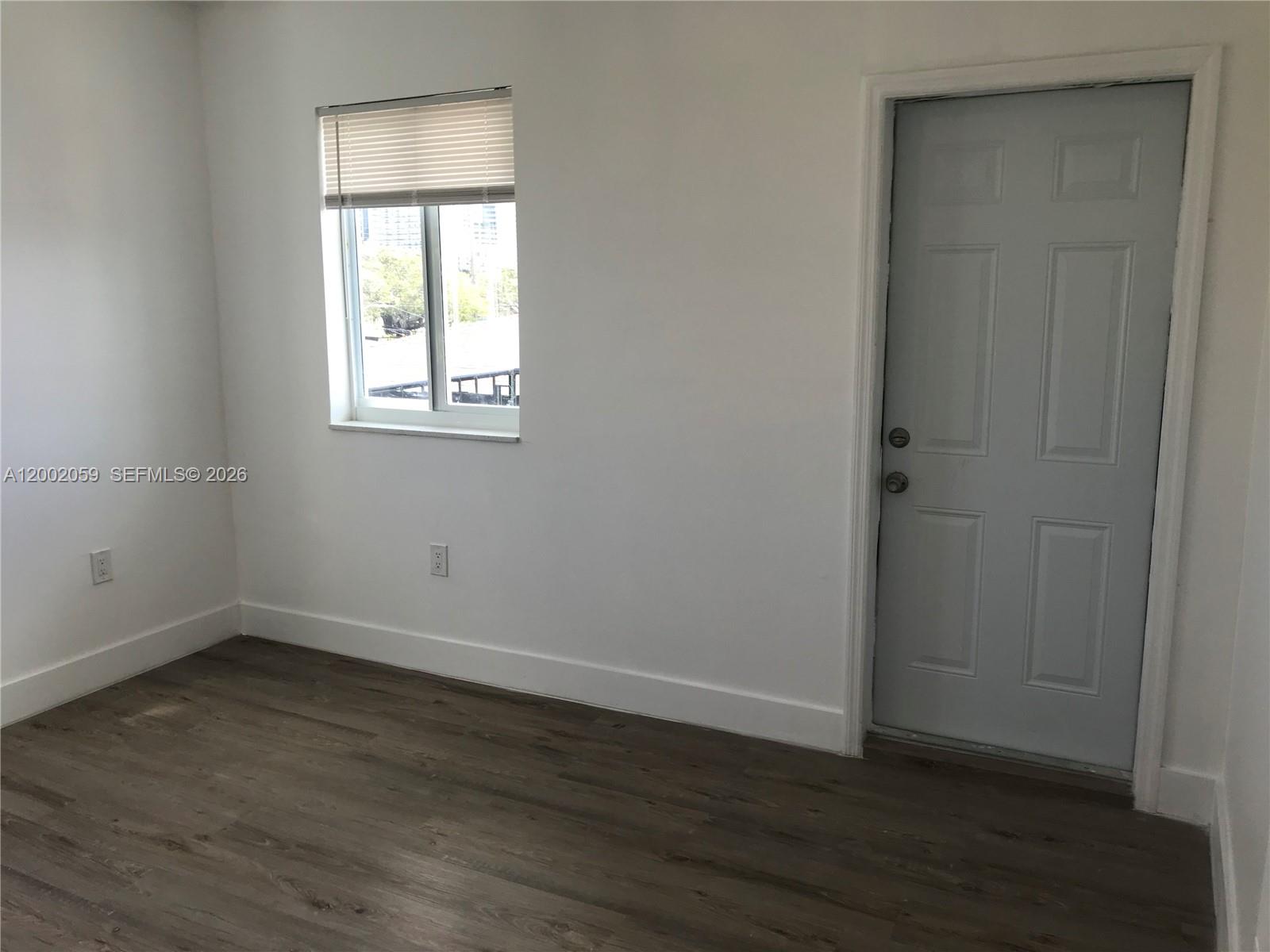 1815 Nw 1st Ct 8 Property Photo 5