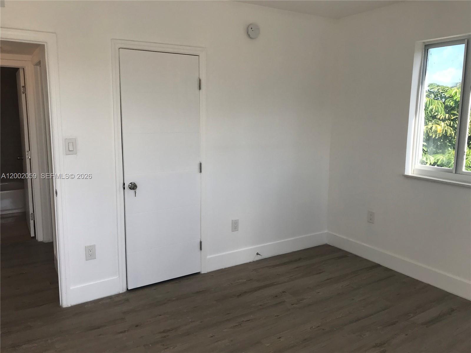 1815 Nw 1st Ct 8 Property Photo 6