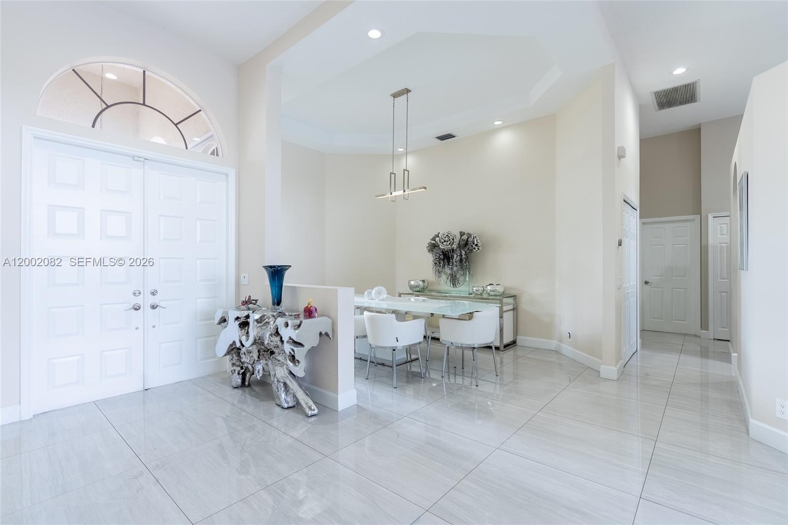 2557 Jardin Ter Property Photo 12