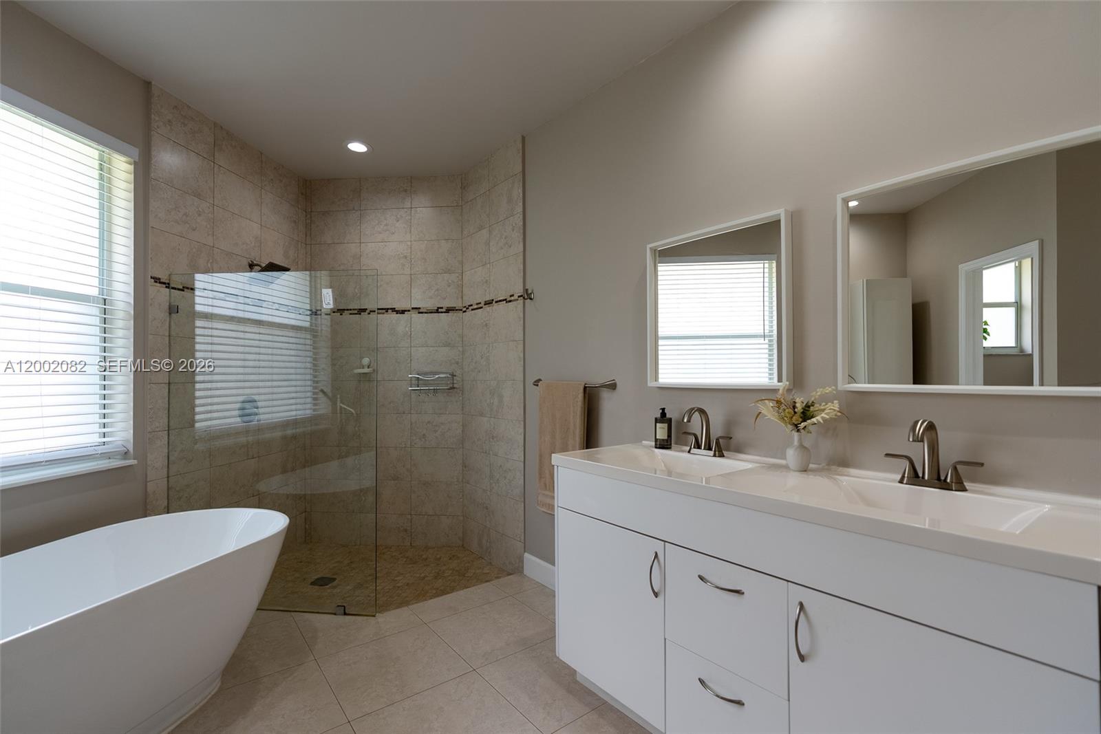 2557 Jardin Ter Property Photo 34